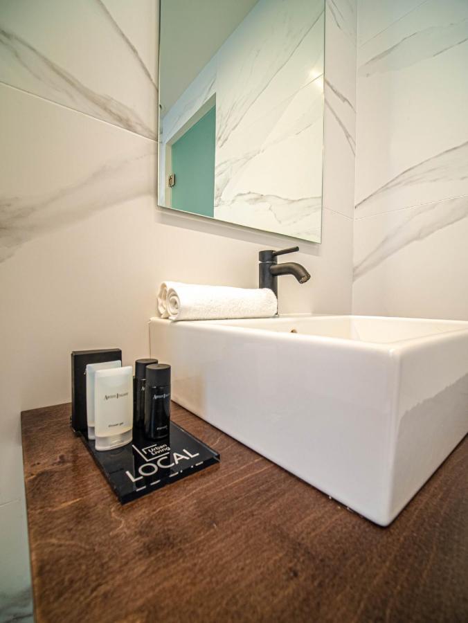 Local Urban Living Aparthotel Volos Buitenkant foto